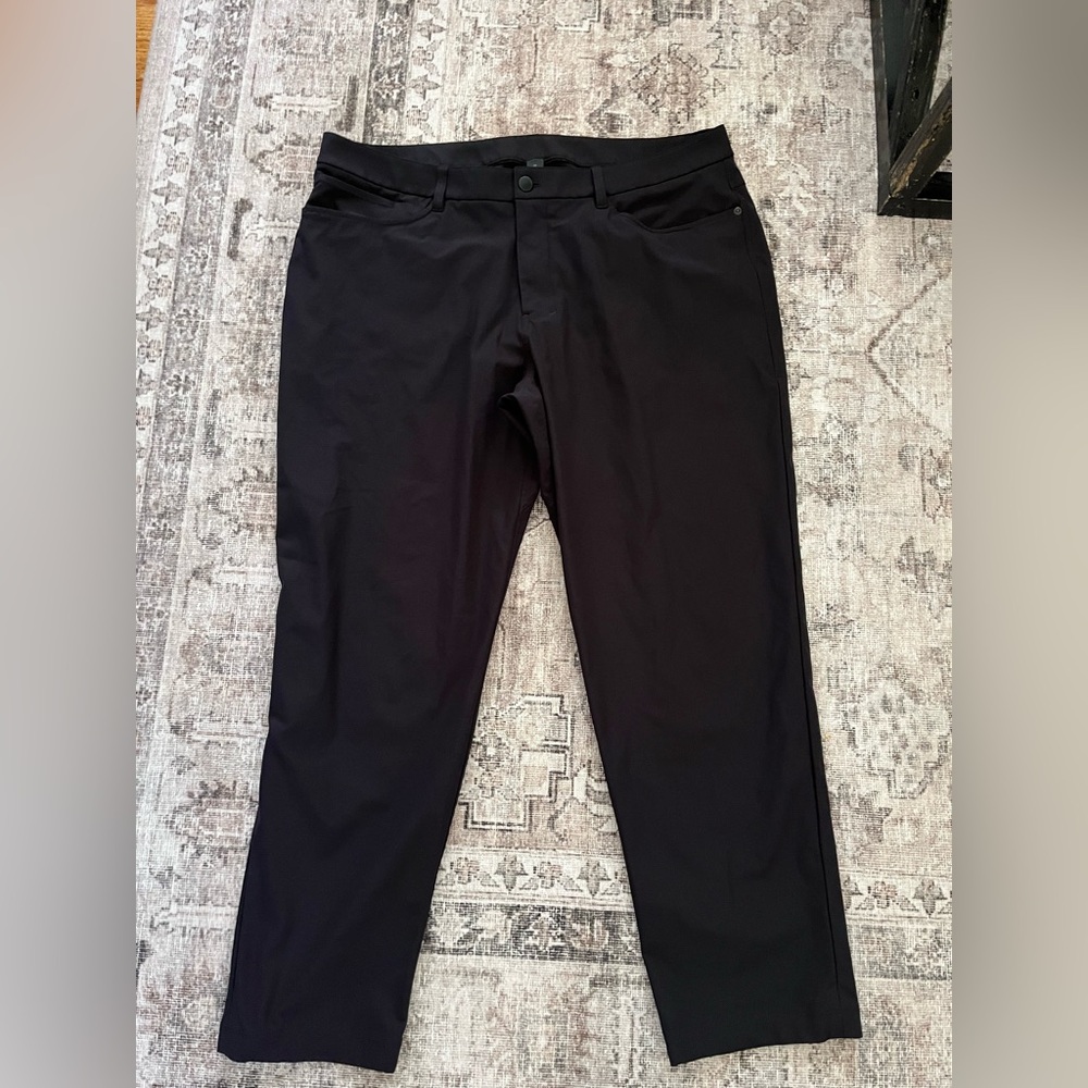 Men’s Lululemon dress pants